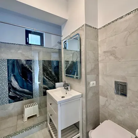 Apartament Lamera - Happy Cu Parcare Pe Malul Marii Năvodari